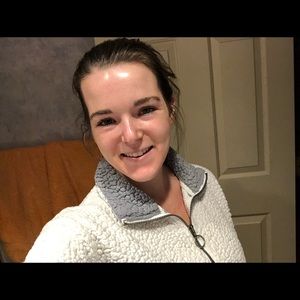 Meet your Posher, Accalia